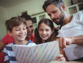 自己肯定感をはぐくむ“ほめ術”とは？ 思い出を残すだけじゃない、写真の持つ力