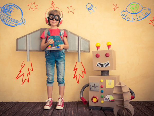 プログラミング的思考を家庭で習得! パソコンを使わずにロボットを動かす木製トイ