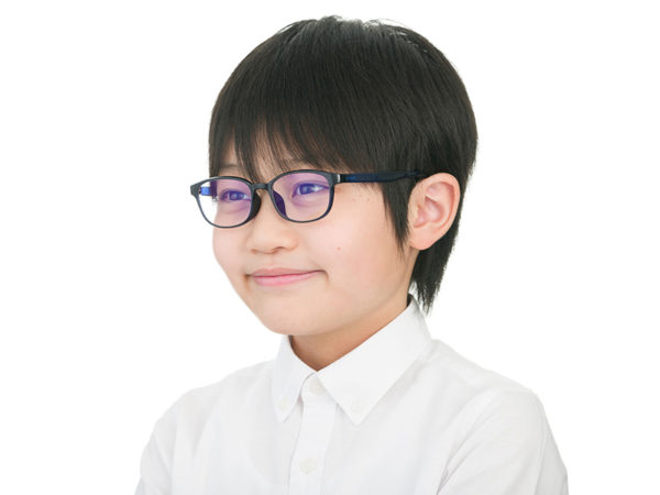 スマホやタブレットから子供の目を守る！ ブルーライトカットメガネ『ZoffPC』にキッズサイズが登場