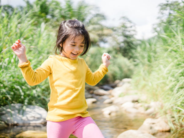 子供のセンスは森の中で磨かれる! おおたとしまさ氏が語る「見守ること」の大切さ