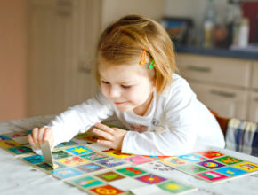 【専門家に聞いた】わが子に合うおもちゃって？ パパママが知っておきたい“遊び方”のコツ