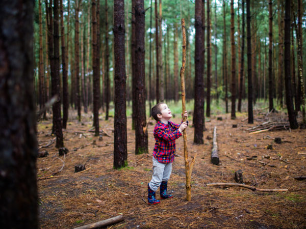 たくさん失敗しても大丈夫！ 子供の生きる力を育てる「親子キャンプ」の楽しみ方