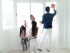 大掃除が子供の自信と成長につながるチャンスに!? おすすめの方法3選