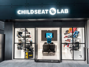 わが家のピッタリがきっと見つかる。日本初の”チャイルドシート専門店”がオープン！