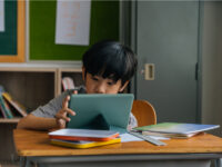 変化していく小学生の教育環境、どう考える？ 気になる4大トピックスとパパママの傾向