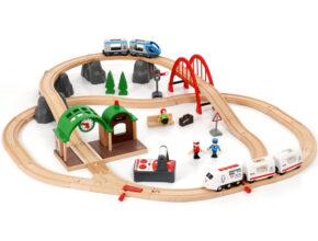 プレゼントにおすすめの最新知育アイテム5選！ 人気の学習キットから木製電車まで