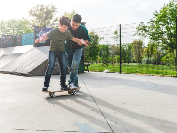 ＜募集終了＞「ムラサキスポーツ」スケボースクール体験撮影、未経験キッズモデル4組を大募集！