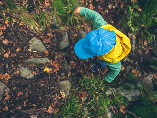 子供への自然教育の重要性とは? 生きる力を高める3つの“本能スイッチ”と親の役割