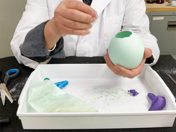 【おうちで簡単】知育にオススメの「科学実験」4選！ ワクワク体験で育む知的好奇心