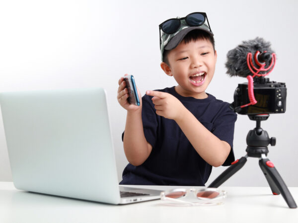 【2022年最新】子供に将来“就いてほしくない職業”ランキング! 親の本音とは?