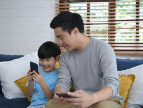 お小遣いをキャッシュレスで管理できる！ お金の教育に便利な「貯金アプリ」って？