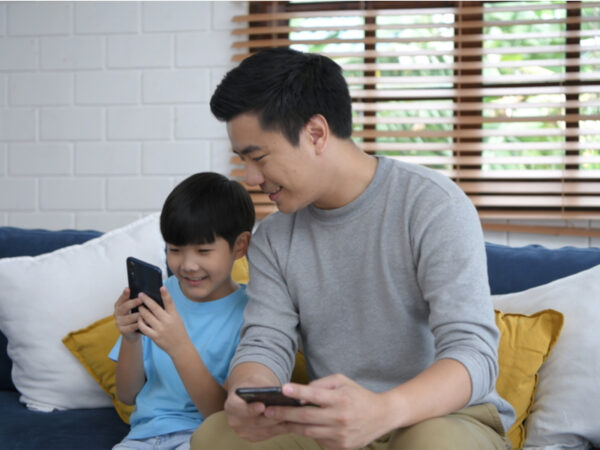 お小遣いをキャッシュレスで管理できる！ お金の教育に便利な「貯金アプリ」って？