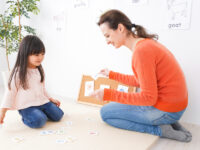 早期の英語学習はリスクへの覚悟が必要!? 幼少期にもっとも育むべき非認知能力とは