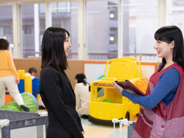 自治体職員に聞いたリアル！ 特に力を入れている「子育て支援施策」と課題って？