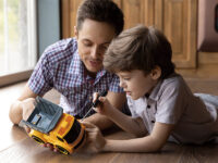 【専門家に聞く】子供のおもちゃが壊れたらチャンス!? 心を育てる3つのポイント