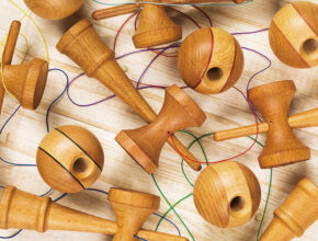 【専門家に聞く】素朴なおもちゃが物理や科学の初歩に!? 子供の遊びを学びにする秘訣