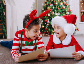 頑張った子供へとっておきのご褒美！ 嬉しすぎるサンタさんからのお手紙サービスって？