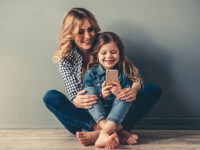 子供とデジタルメディアのほど良い関係とは？ 付き合い方次第で大きなメリットも！