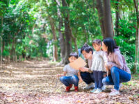 謎解きが地球を救う!? 人気レジャーランドの宝探しイベントが小学生親子におすすめ！