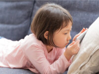 動画やゲームで注意すべき「子供への3つのデメリット」親ができる回避策とは？