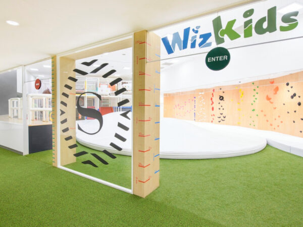 飛んだり跳ねたりボルダリングも！ シェラトン ホテルに子供向け屋内遊具施設登場