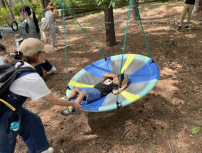 親子必見！ おもいっきり⾃然体験施設「KOMOROBI アスレチック＆キャンプ」って？