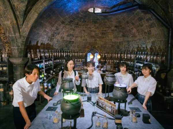 「ハリー・ポッター」のスタジオツアーで映画制作を学べる教育プログラムとは?