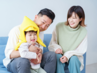 【2023年最新】子育てファミリーにおすすめ！ 楽しく備える防災グッズ＆アプリ3選