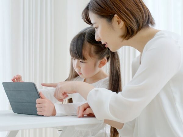 【専門家が解説】情報過多時代を健やかに生きる「デジタル・シティズンシップ教育」とは