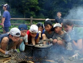 【2025夏休み】小学生向けサマーキャンプ8選！ 農業、自然、英語、探究学習を体験
