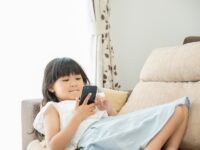 夏休み中の子どもの「宿題・生活習慣・体験」どうする？ 小学生のパパ・ママに調査