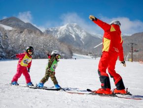 3歳からできる！ 東日本・西日本のスキー＆スノーボードスクール6選