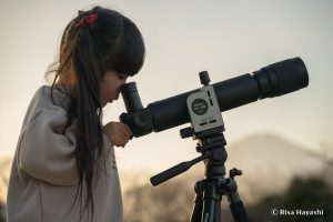 お月見望遠鏡『ミルムーン 三脚セット』が1名様に当たる！はじめての天体観測にオススメな簡単操作