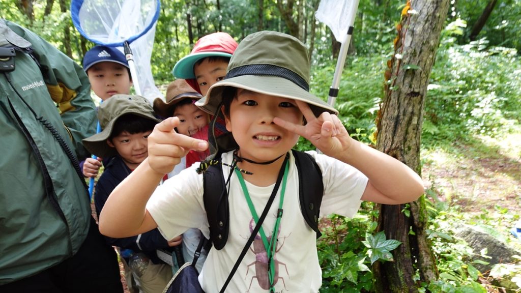 「好き」が子どもを成長させる。トヨタ白川郷自然學校「昆虫ハンターキャンプ」で、夢中になる体験が育む力